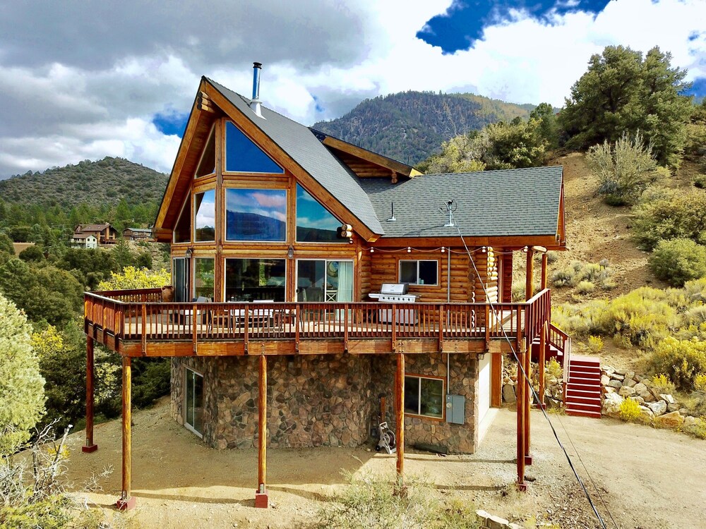 Log Cabin With Panoramic Views Of The Pines In Pine Mountain Club