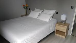 Desk, blackout curtains, rollaway beds, free WiFi