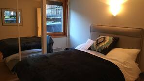 2 chambres, fer et planche à repasser, Wi-Fi gratuit, draps fournis