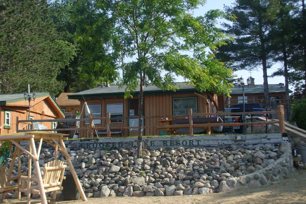 Crooked Lake Resort in Lake Best Rates & Deals on Orbitz