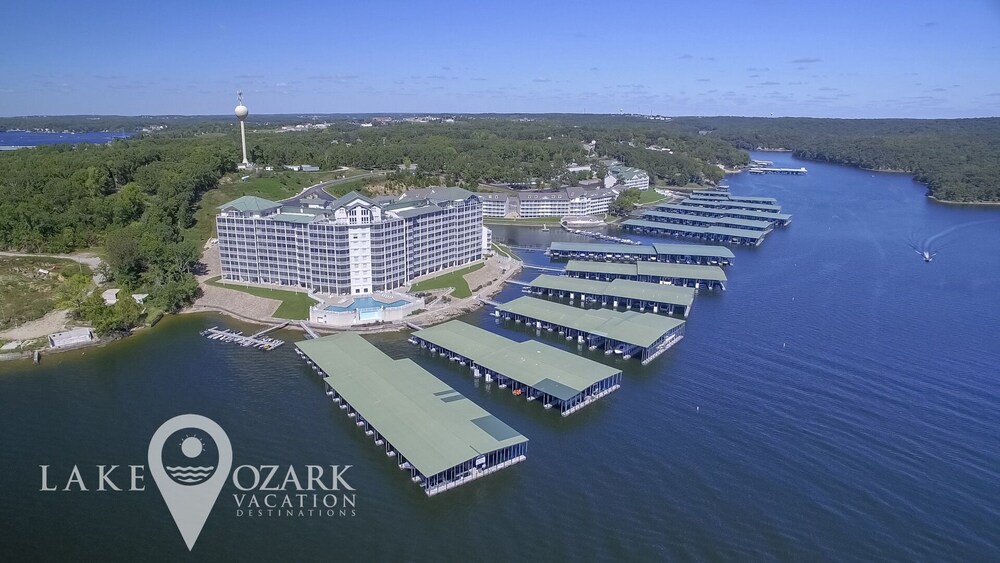 Parkview Bay Towers Indoor & Outdoor Pools & Great Lake Views Free Wi