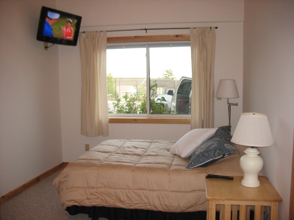 182 Shamrock Circle, Snowshoe, WV 26209 4 bedroom + loft on the top of