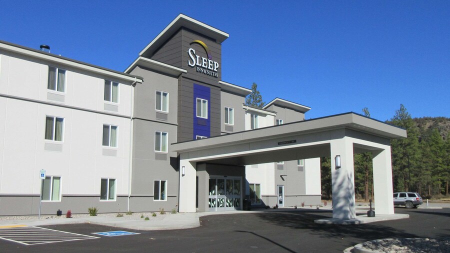 Sleep Inn & Suites