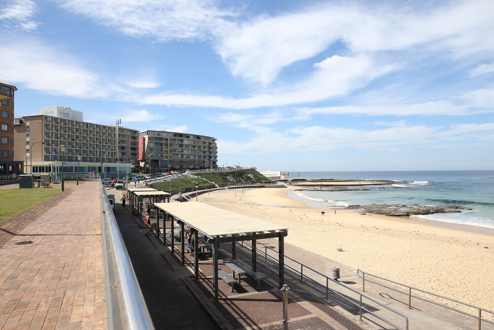 Arena Luxury Beachfront Apartment Newcastle Beach Newcastle Aus Best Price Guarantee Lastminute Com Au