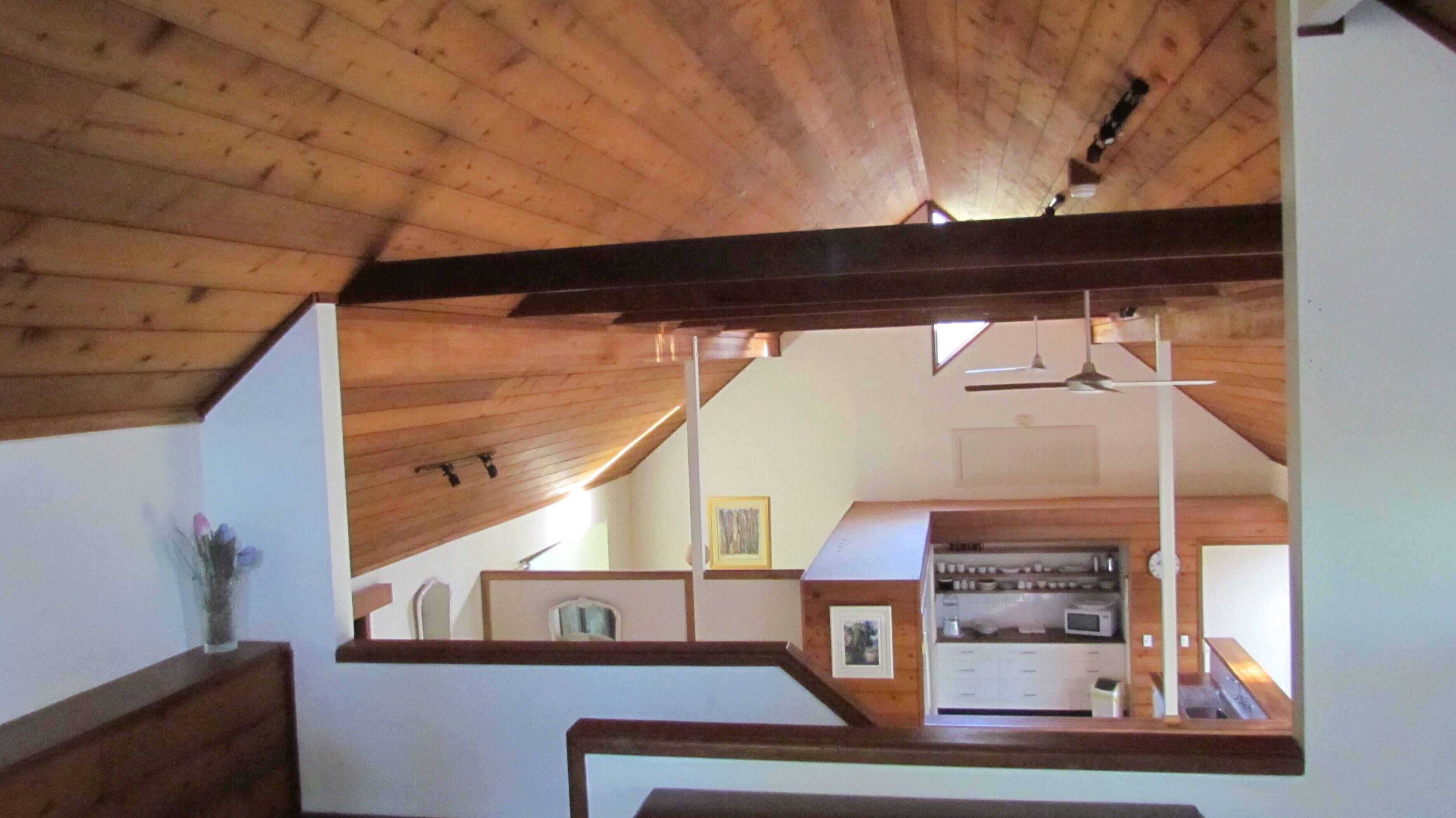 Historic Lake Russell Gallery Sanctuary - Emerald Beach