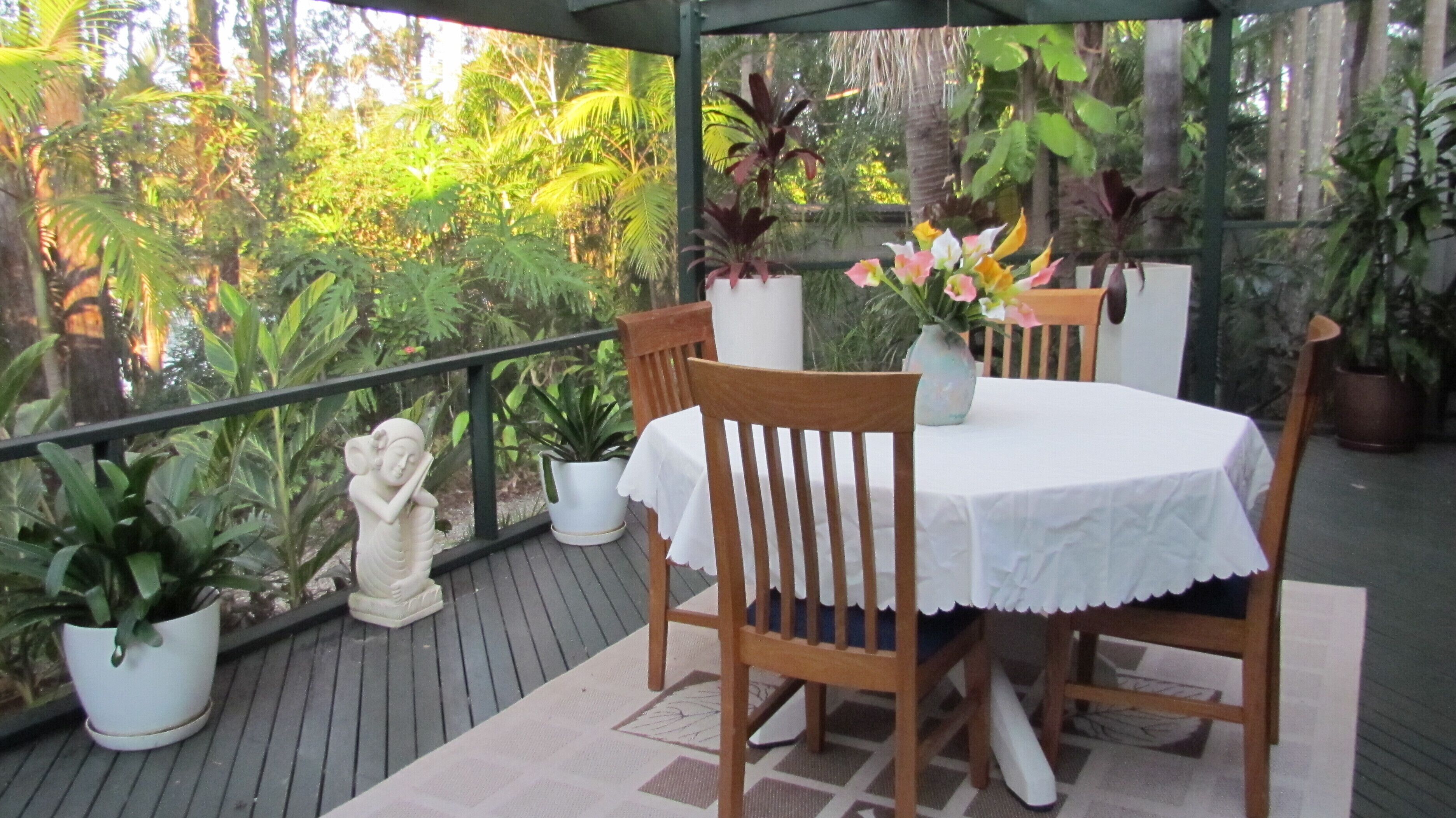 Historic Lake Russell Gallery Sanctuary - Emerald Beach