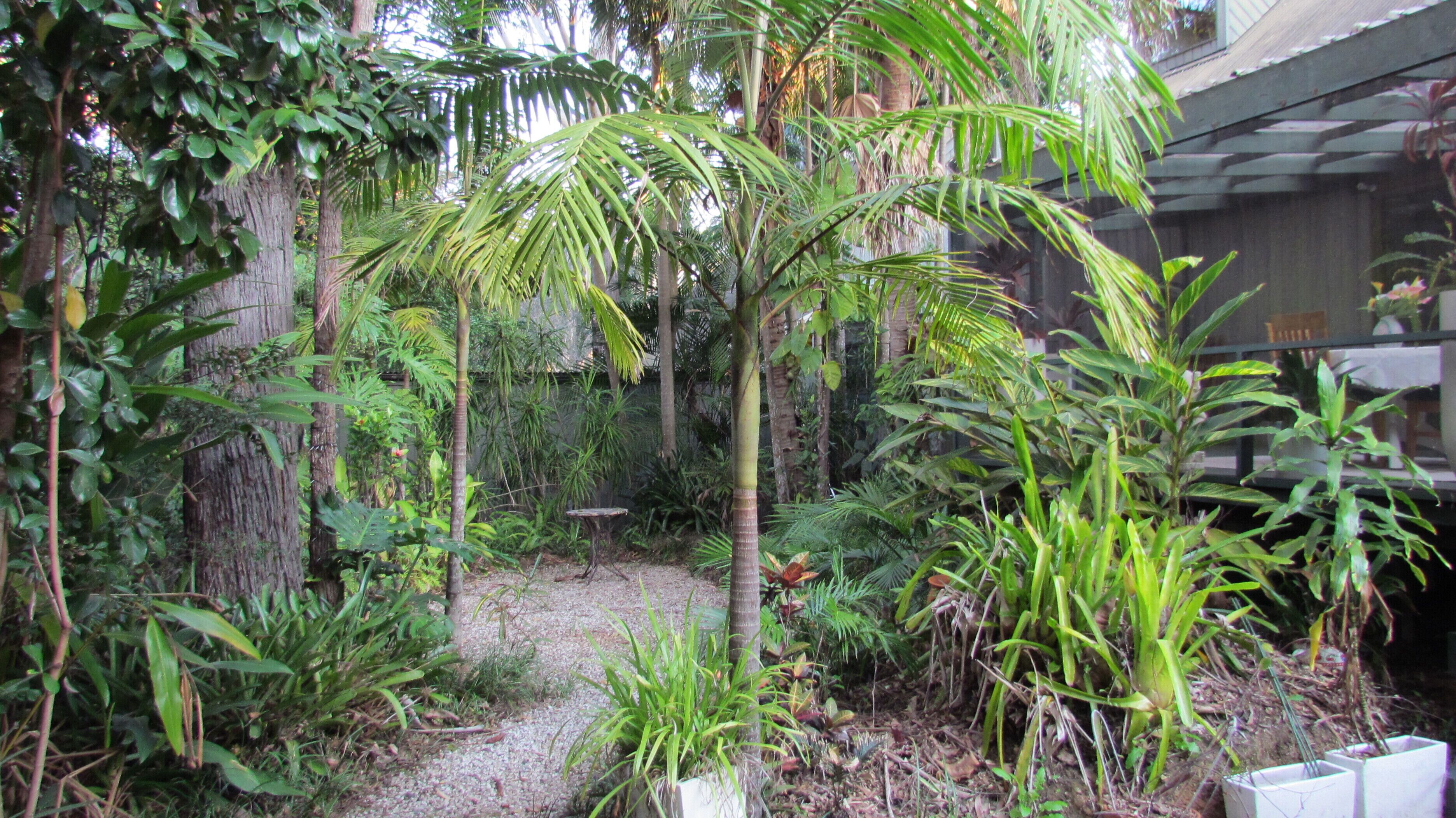 Historic Lake Russell Gallery Sanctuary - Emerald Beach