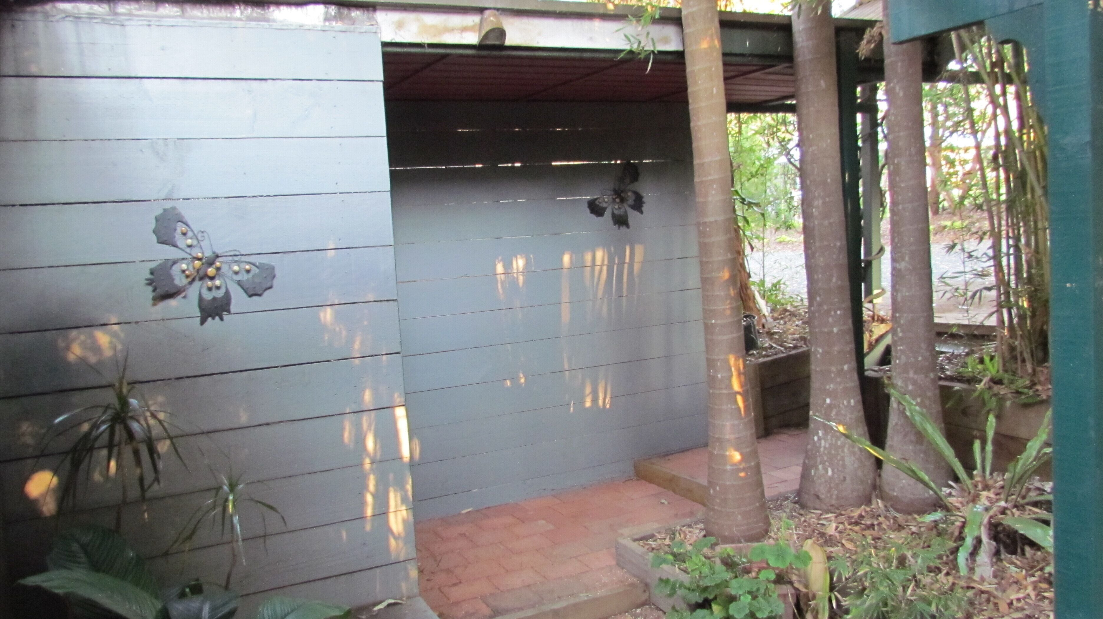 Historic Lake Russell Gallery Sanctuary - Emerald Beach