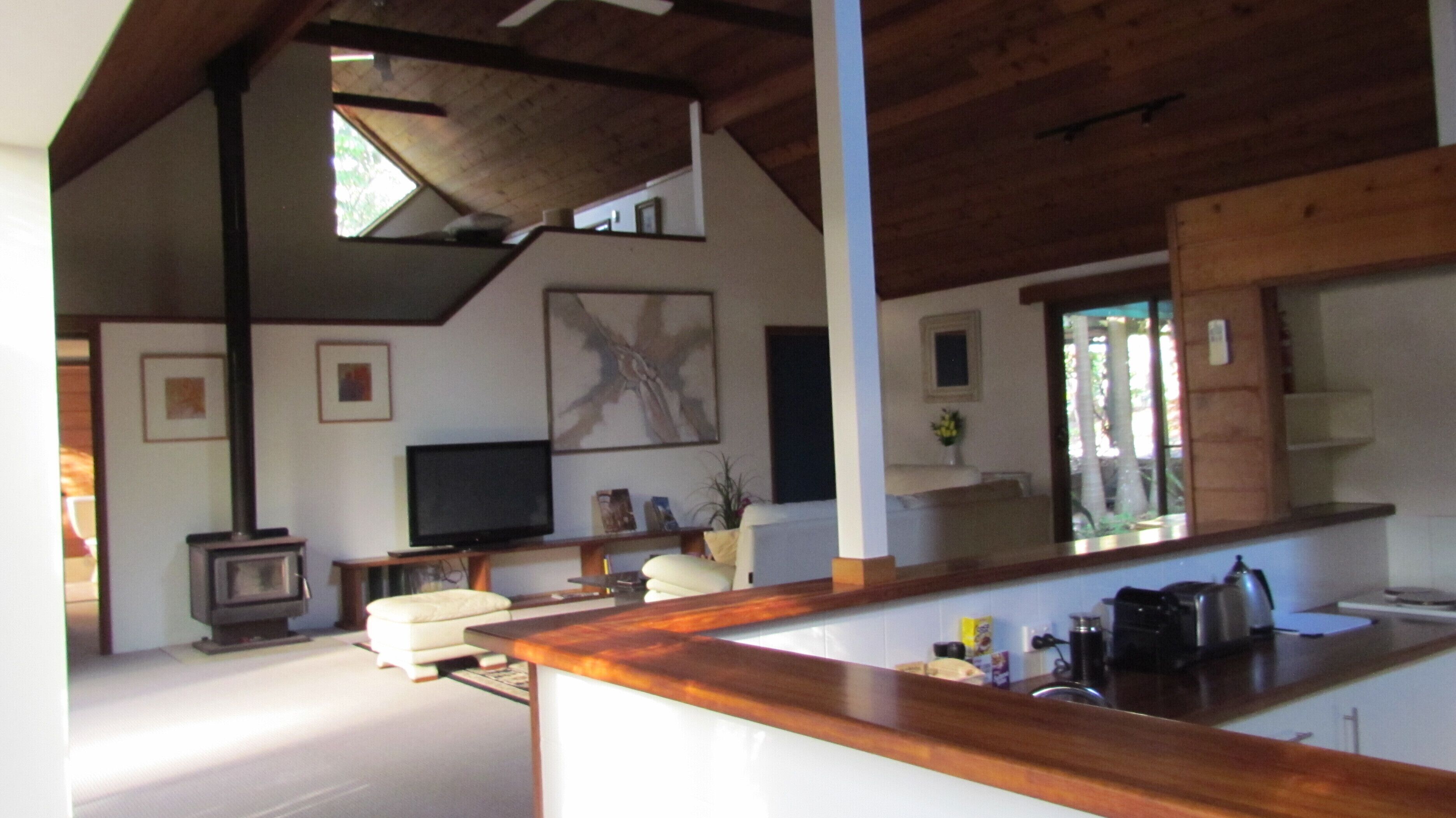 Historic Lake Russell Gallery Sanctuary - Emerald Beach