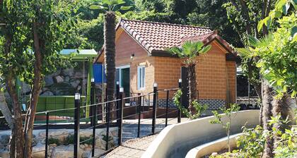Pyramid Red Clay Pension