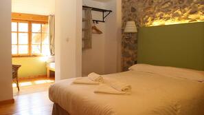 Cunas o camas infantiles gratuitas, wifi gratis, ropa de cama