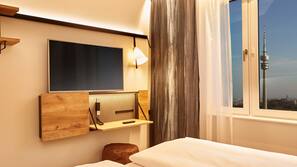Cortinas opacas, wifi gratis, ropa de cama y acceso en silla de ruedas