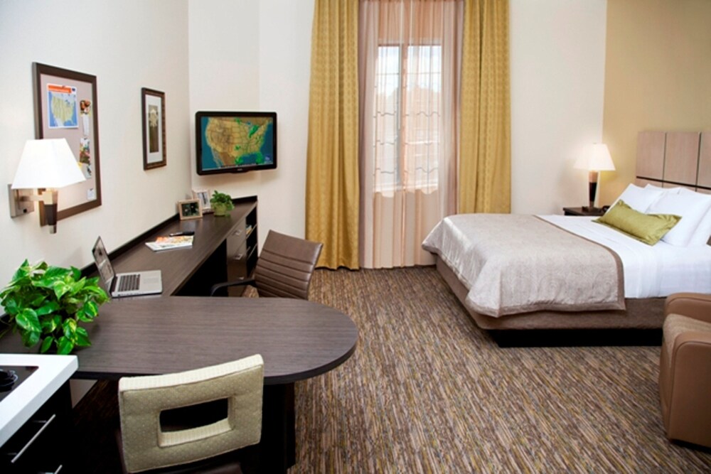 Candlewood Suites Austin Airport, an IHG Hotel