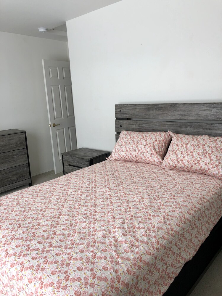 View; float the Yakima River; Sleeps 8 + movable foam mattress can