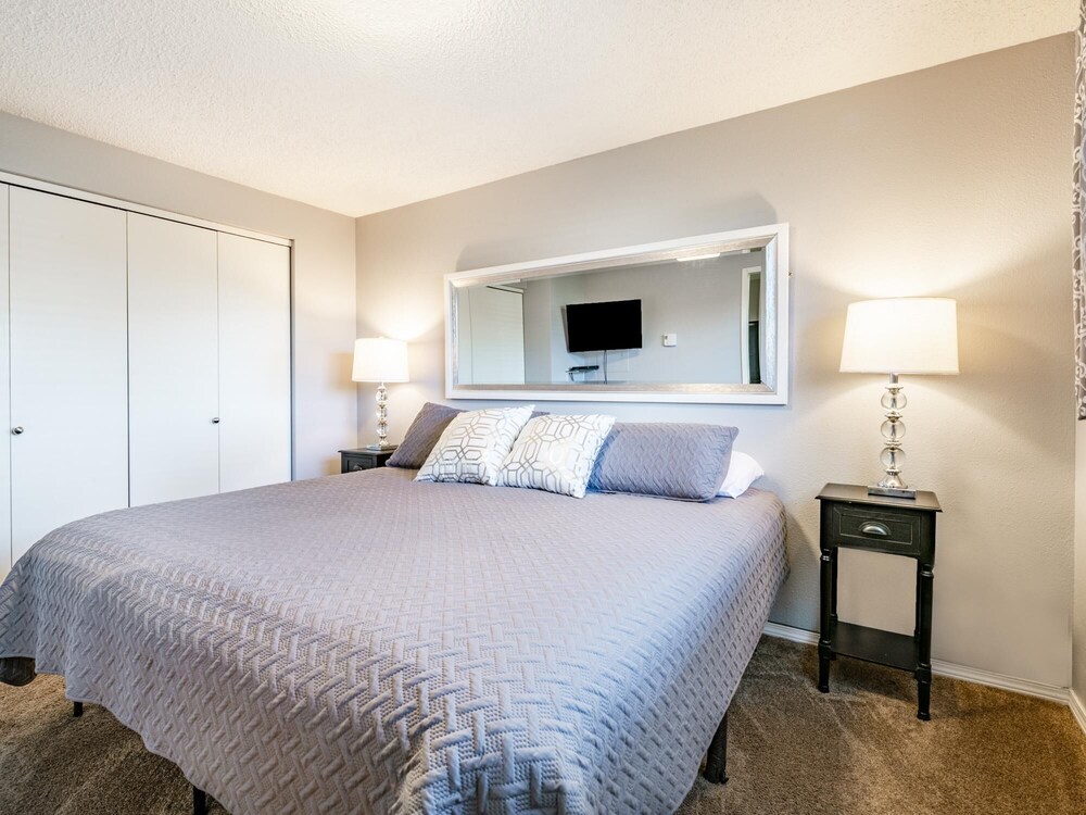 Cabana Club 103 1 Bedroom Condo in Blaine Best Rates & Deals on Orbitz