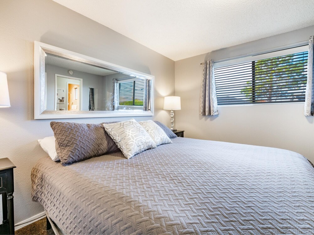 Cabana Club 103 1 Bedroom Condo in Blaine Best Rates & Deals on Orbitz