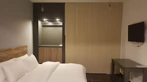 Egyptian cotton sheets, premium bedding, minibar, in-room safe