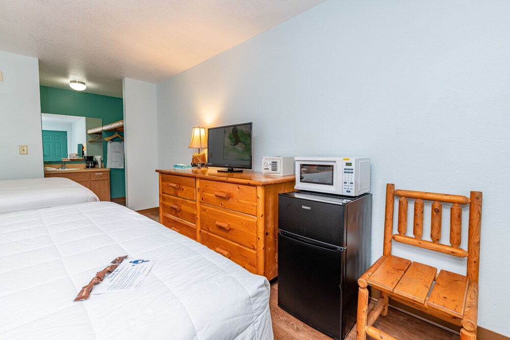 Camp Mack, a Guy Harvey Lodge, Marina & RV Resort in Lake Wales Best Rates & Deals on Orbitz