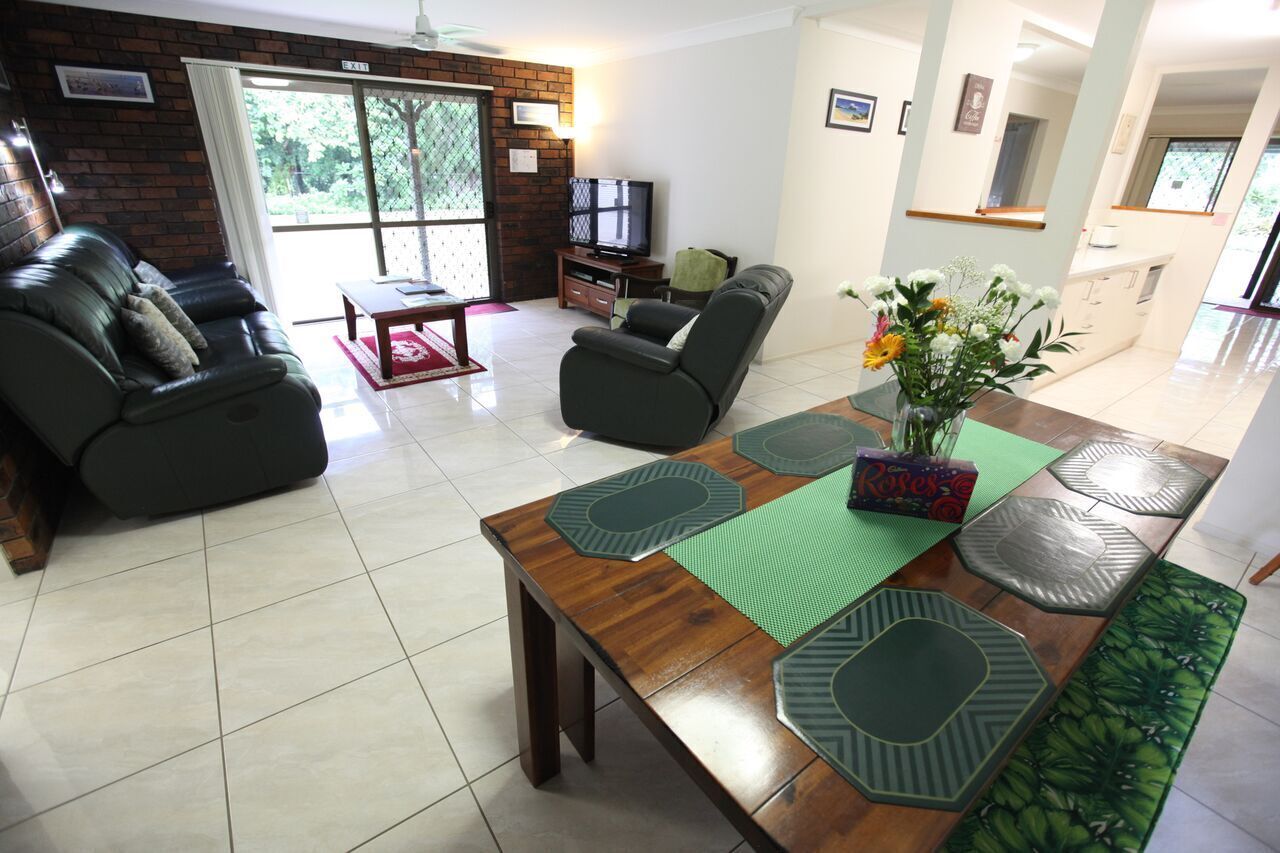 Caboolture 4.5 Star Holiday Home at the Gateway to the Sunshine Coast in Qld