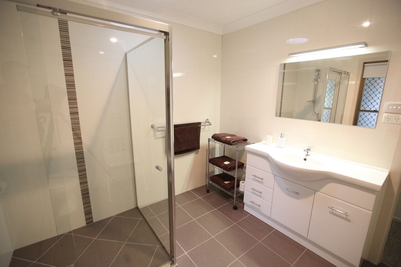 Caboolture 4.5 Star Holiday Home at the Gateway to the Sunshine Coast in Qld