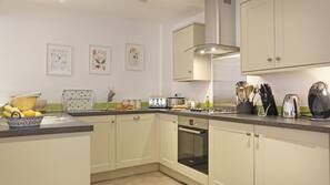 Fridge, microwave, dishwasher