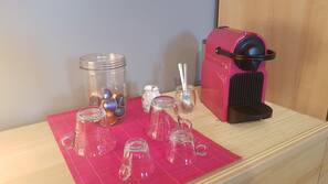 Réfrigérateur, micro-ondes, four, fourneau de cuisine