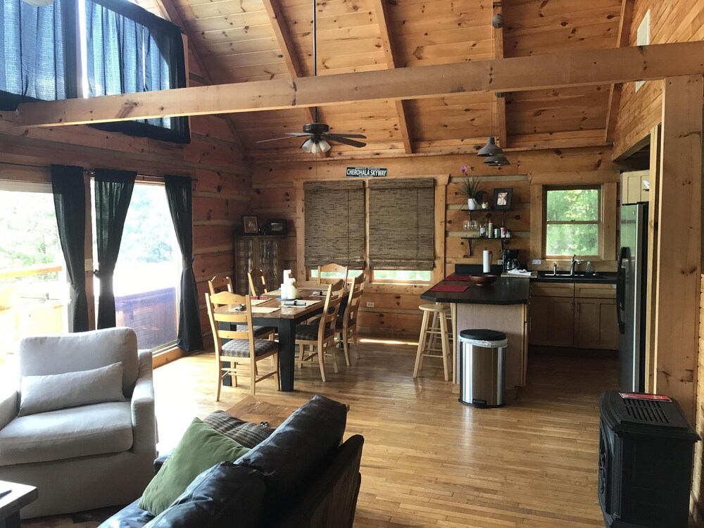Tellico Cabins Rocky Top Cabin With Hot Tub In Athens Sweeer
