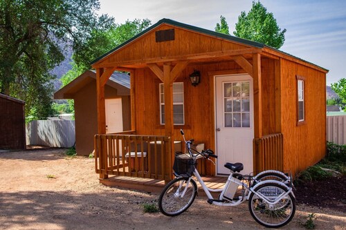 Great Place to stay Zion's Cozy Cabins near Hildale 