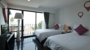 Egyptian cotton sheets, premium bedding, in-room safe, blackout drapes