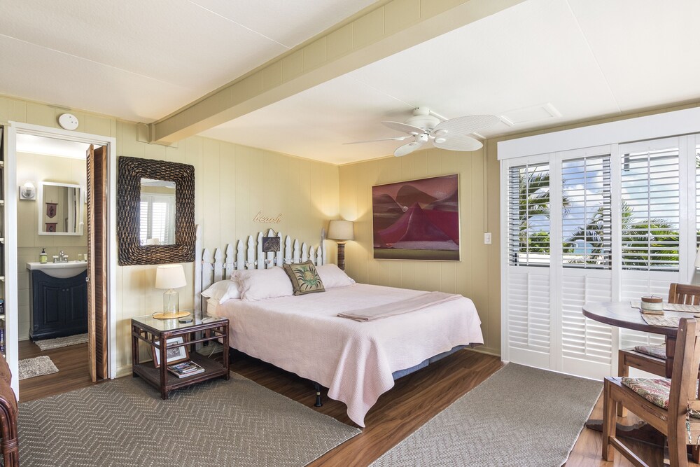Lanikai Studio with Stunning Ocean View looking out at the Mokulua