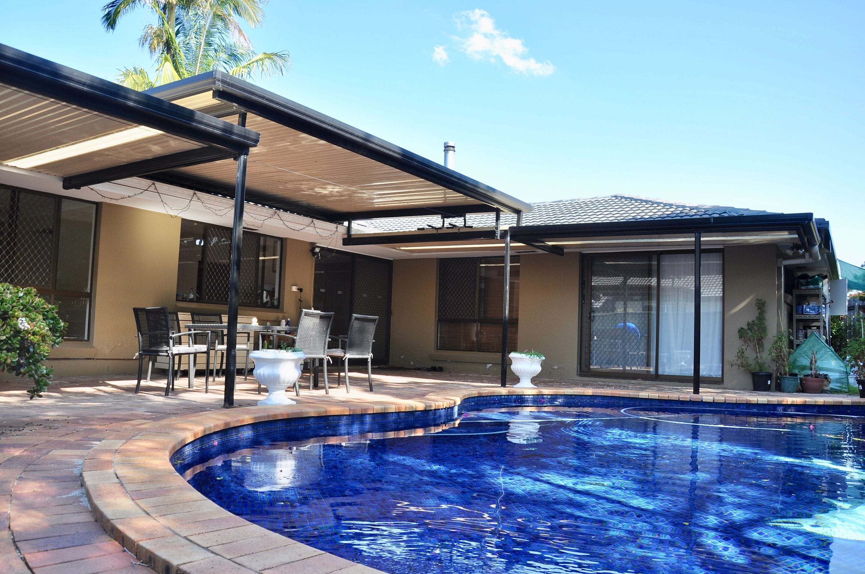 Homestay near by Bond University / Palmer golf course