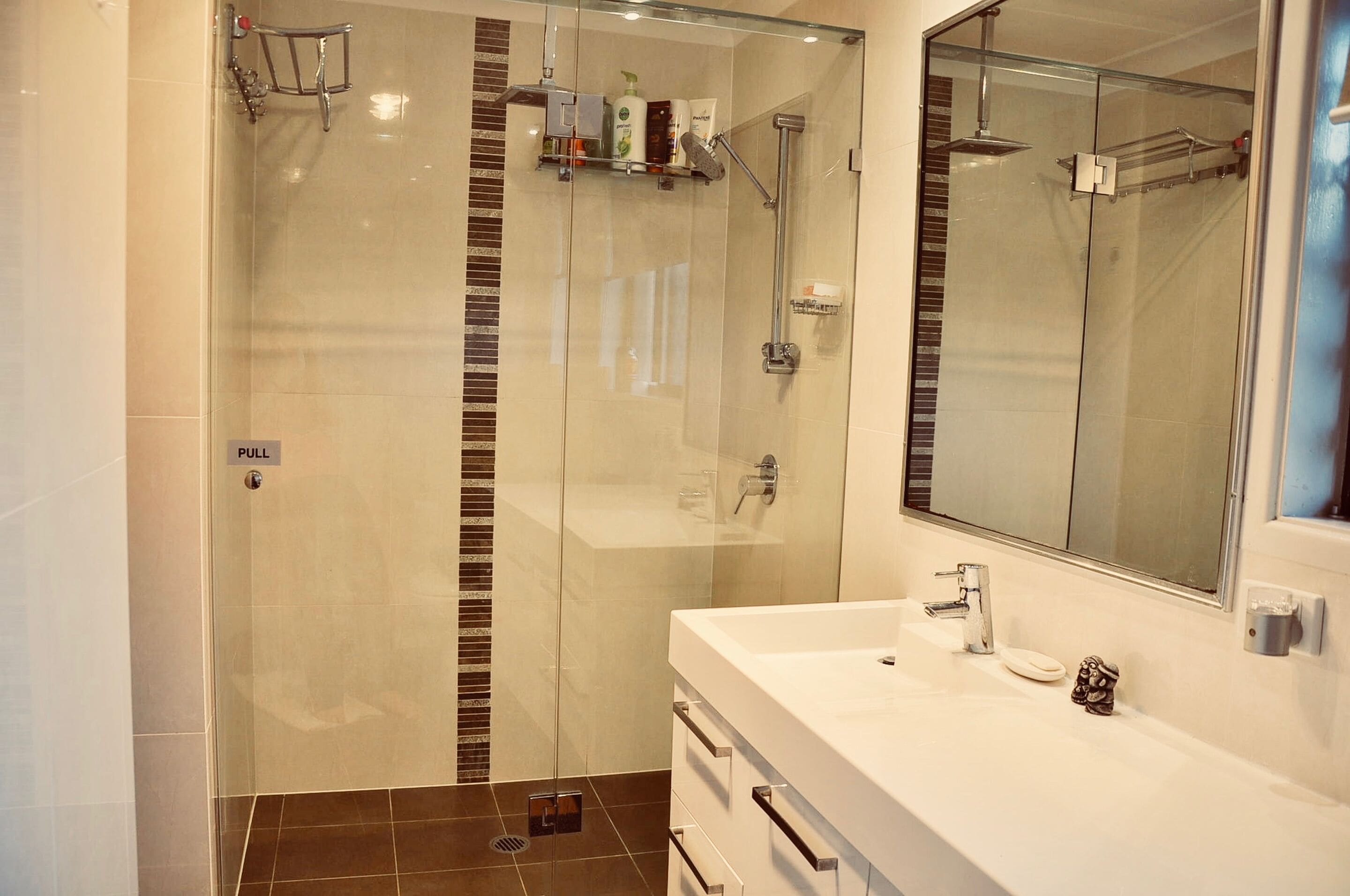 Homestay near by Bond University / Palmer golf course