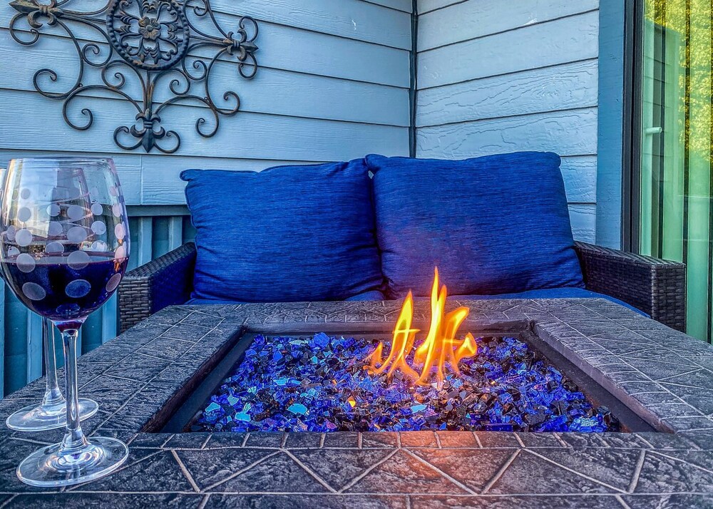 Arroyo Grande 2Bed/2Bath with garage, Includes Balcony and distant