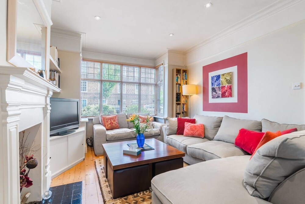 Large Beautiful 3 Bedroom House In London Hotel Rates