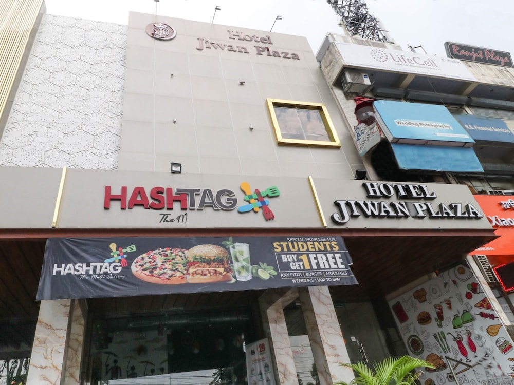 OYO 8576 Hotel Jiwan Plaza in Patiāla, India