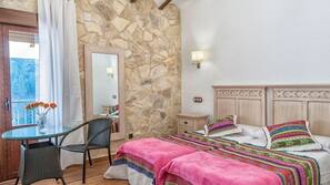 4 bedrooms, soundproofing, free cribs/infant beds, free WiFi
