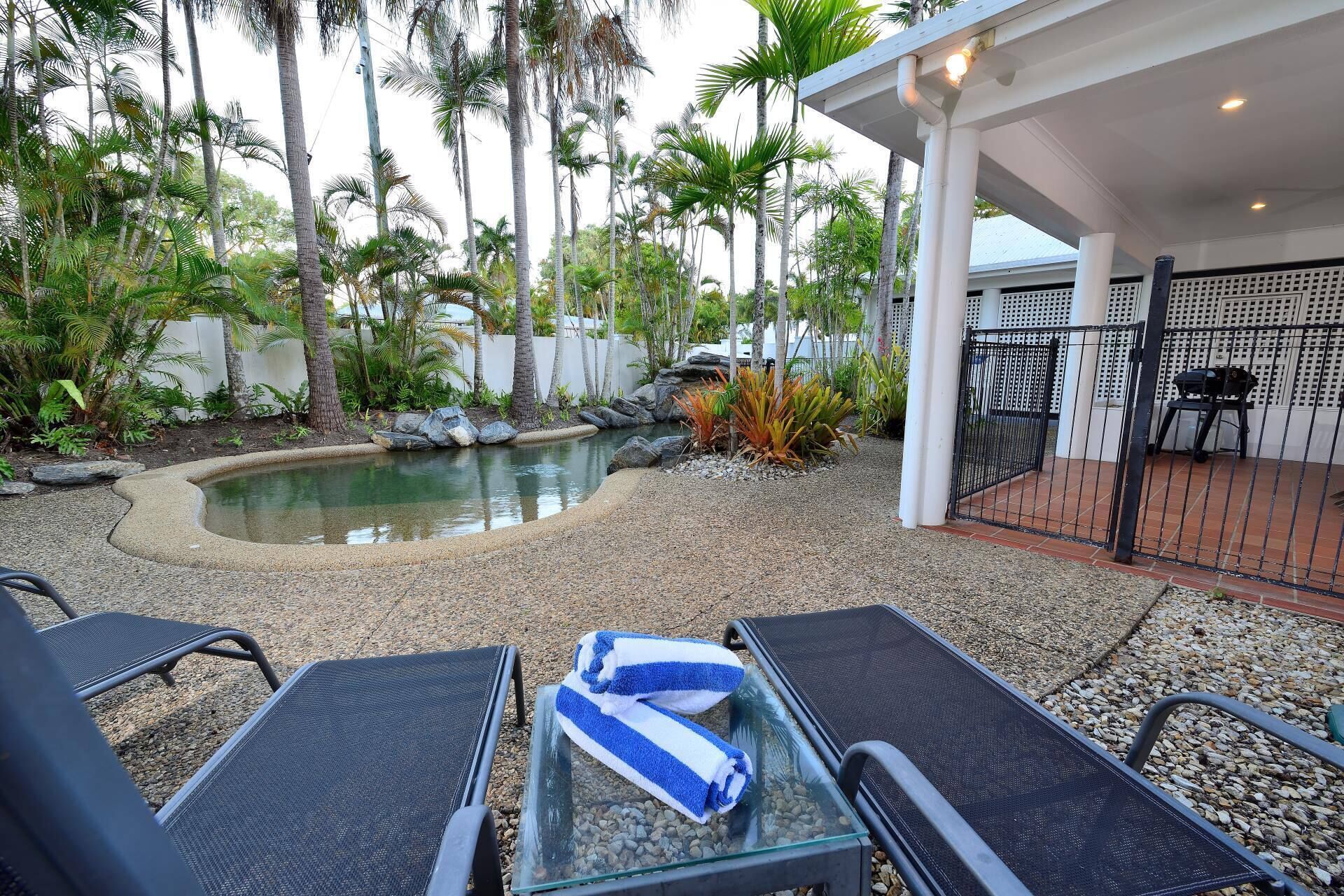 Spacious 4 Bedroom Family Home- a Stones Throw From 4 Mile Beach