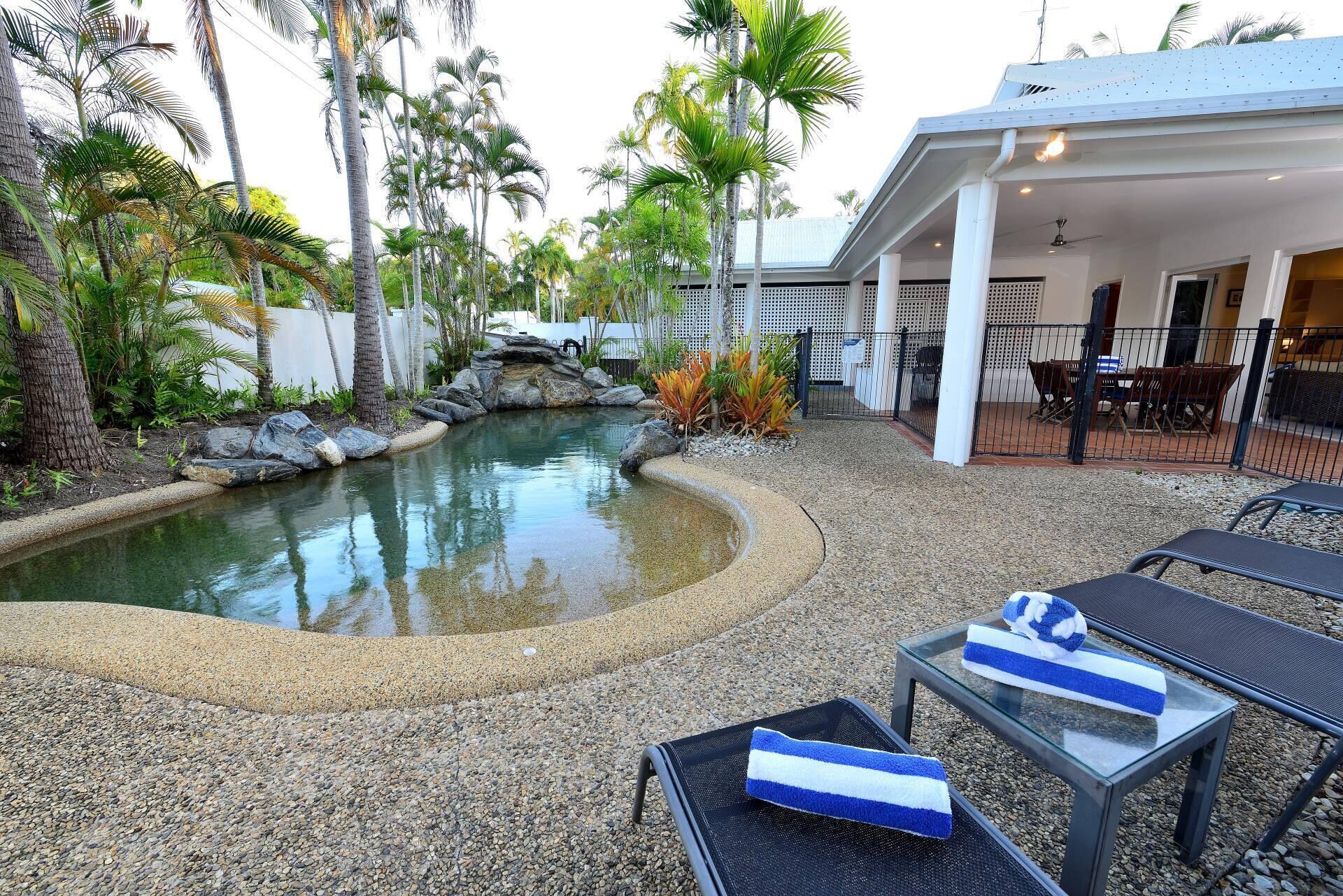 Spacious 4 Bedroom Family Home- a Stones Throw From 4 Mile Beach