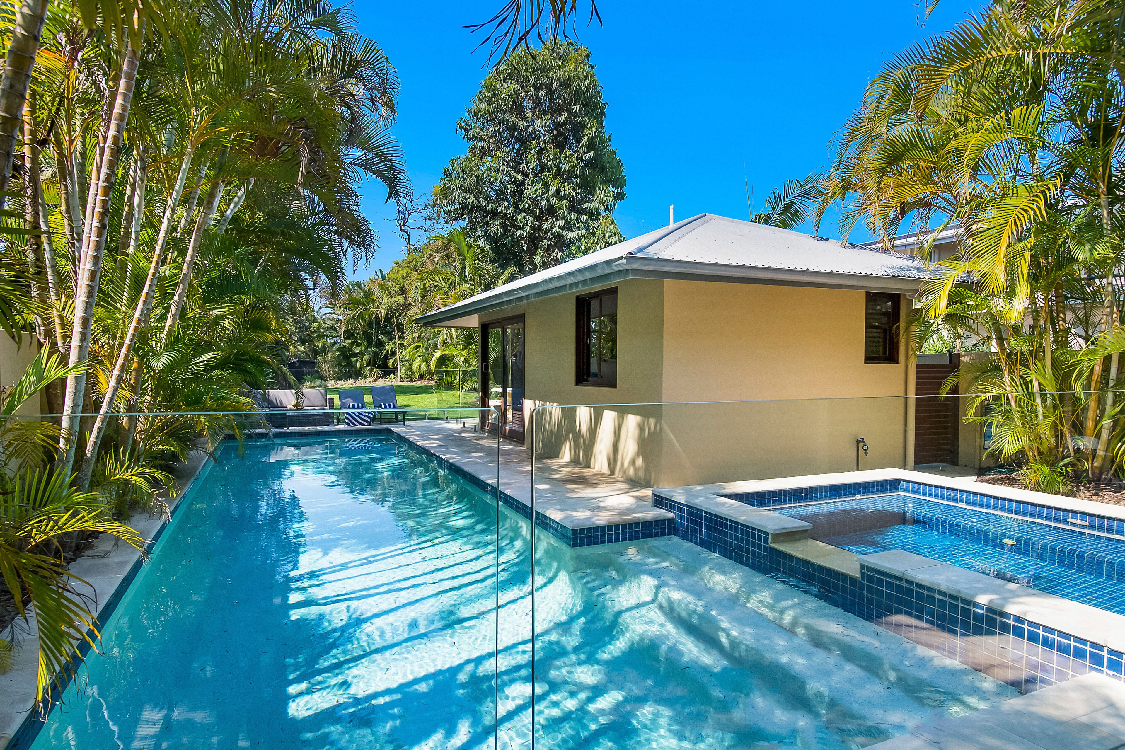 The Byron Beach House- Ultimate Luxury in a Perfect Location-1 min to Main Beach