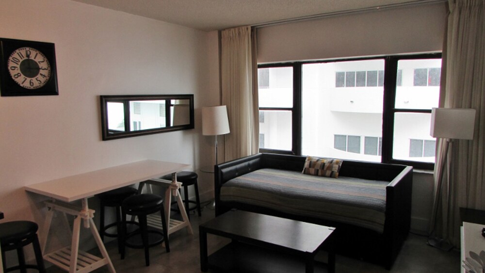 Casablanca Miami Beach