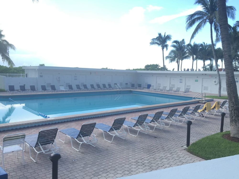 Casablanca Miami Beach