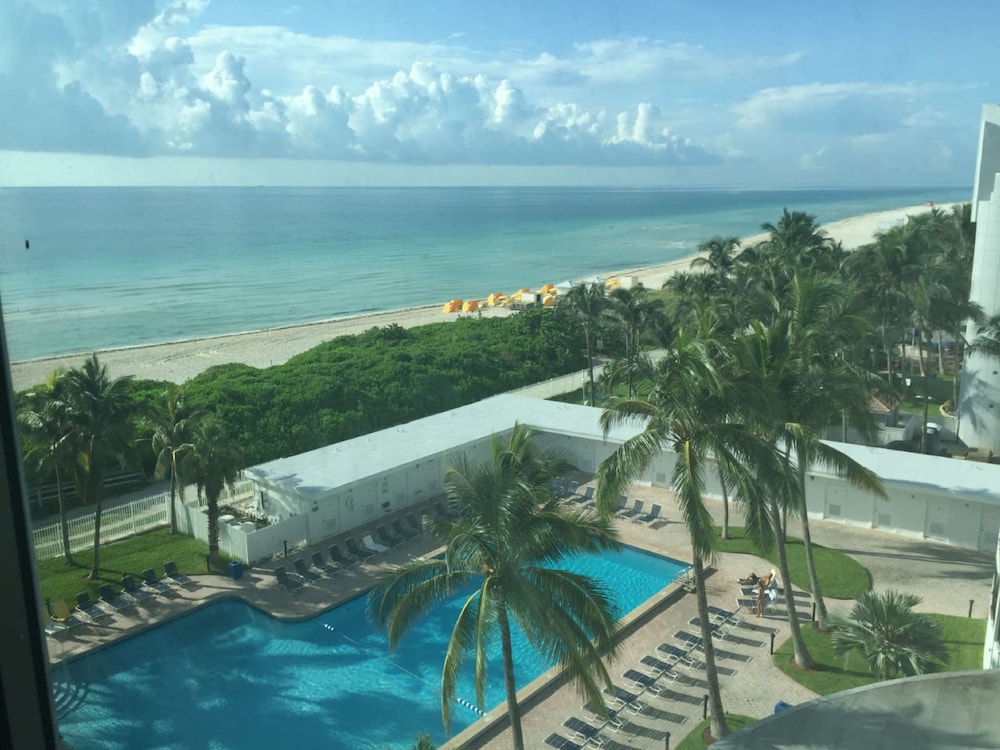 Casablanca Miami Beach