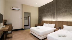 Desk, iron/ironing board, free WiFi, linens