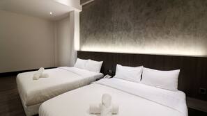 Desk, iron/ironing board, free WiFi, linens