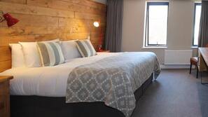 Iron/ironing board, free WiFi, linens