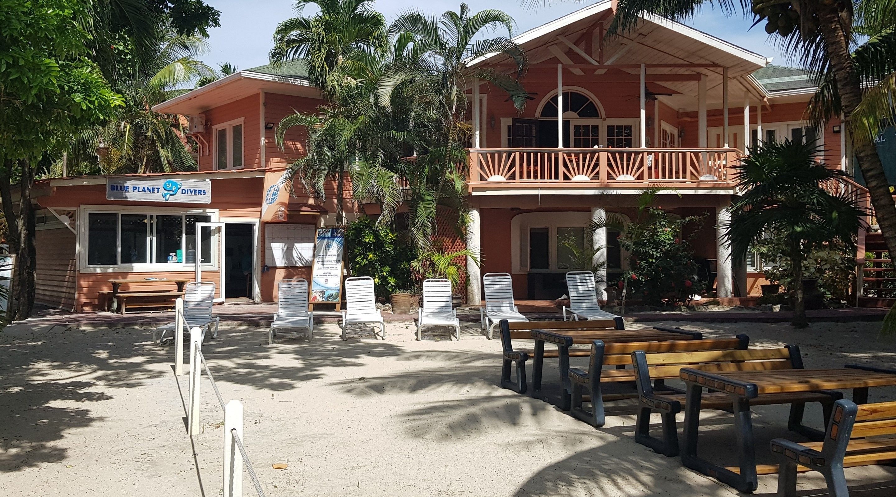 Casa de Paradise in Roatan, Honduras