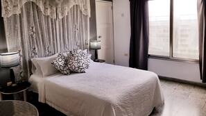 Iron/ironing board, WiFi, linens