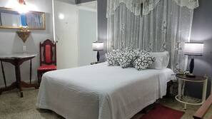 Iron/ironing board, WiFi, linens