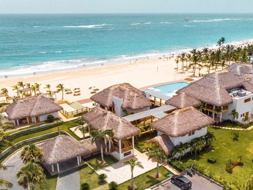 Luxe Beach Condo w Free Golf Cart Hard Rock Punta Cana in Punta Cana