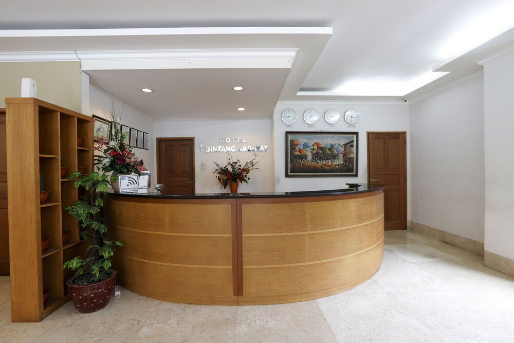 Oyo 186 Bintang Jadayat 1 In Megamendung Cheap Hotel Deals